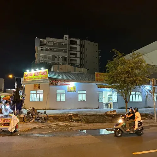 Bán nhà 682 Hồng Bàng , Phường 1 , Quận 11 và góc đường Phú Thọ