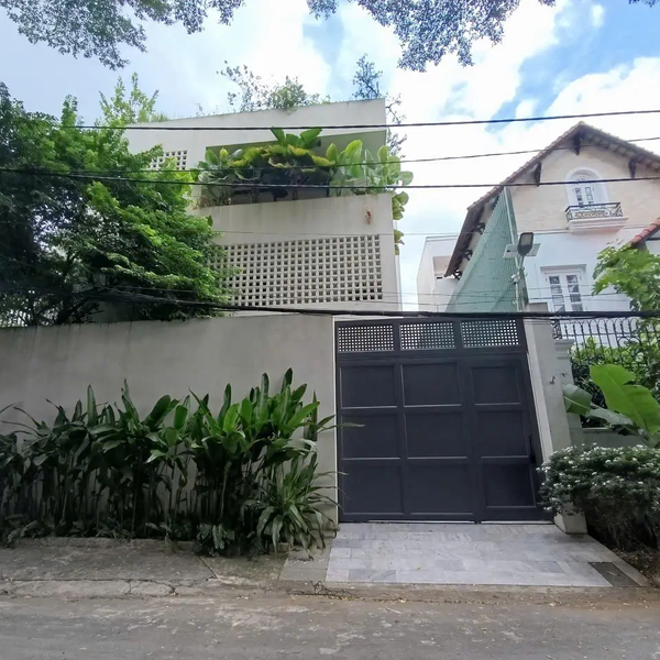 Biệt Thư Hồ Bơi 215D7 Nguyễn Văn Hưởng, Phường Thảo Điền, Quận 2, TP.HCM