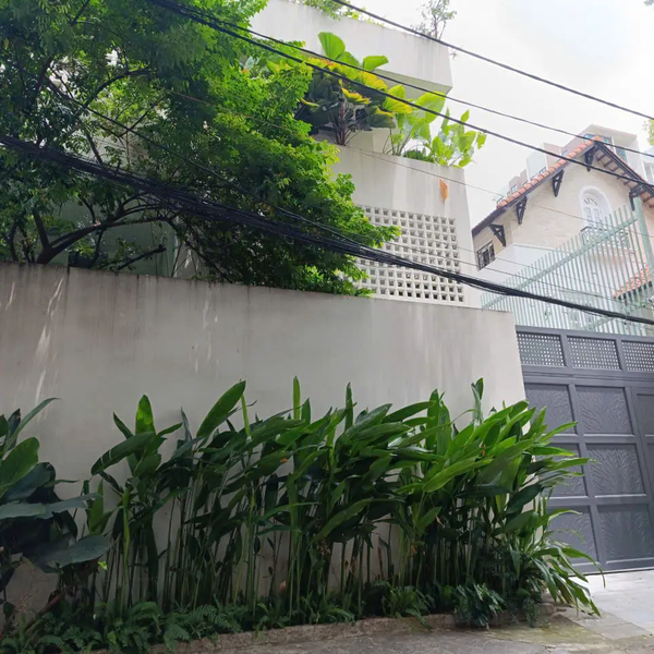 Biệt Thư Hồ Bơi 215D7 Nguyễn Văn Hưởng, Phường Thảo Điền, Quận 2, TP.HCM