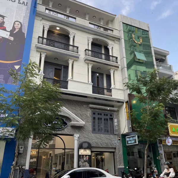 Bán nhà 330 332 Cao Thắng ,Phường 12, Quận 10, Hồ Chí Minh