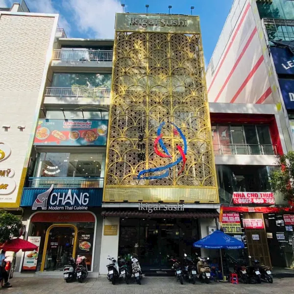 Bán nhà mặt tiền 4A Cao Thắng, P.5, Quận 3, TP.HCM ngay ngã 3 Nguyễn Thị Minh Khai khu vực kinh doanh sầm uất nhất.