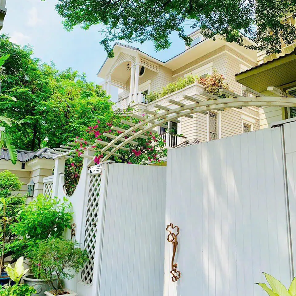 Bán Biệt Thự 1073/65 Cách Mạng Tháng Tám, Quận Tân Bình TPHCM