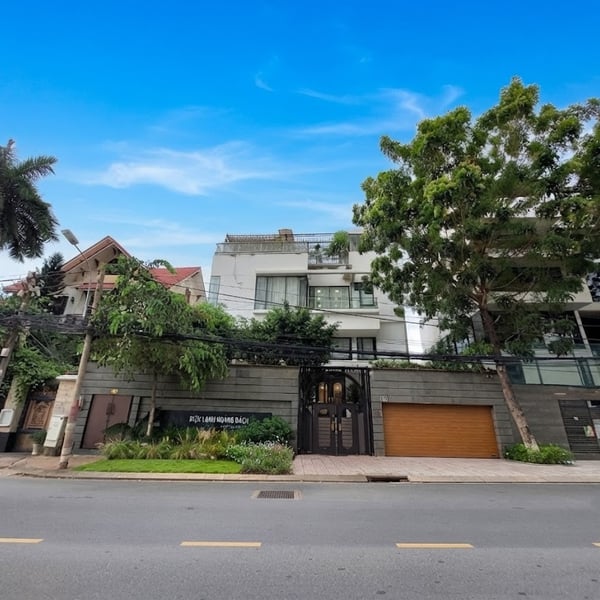 Bán Biệt Thự 173 Nguyễn Văn Hưởng, Phường Thảo Điền, Quận 2 , TP.HCM