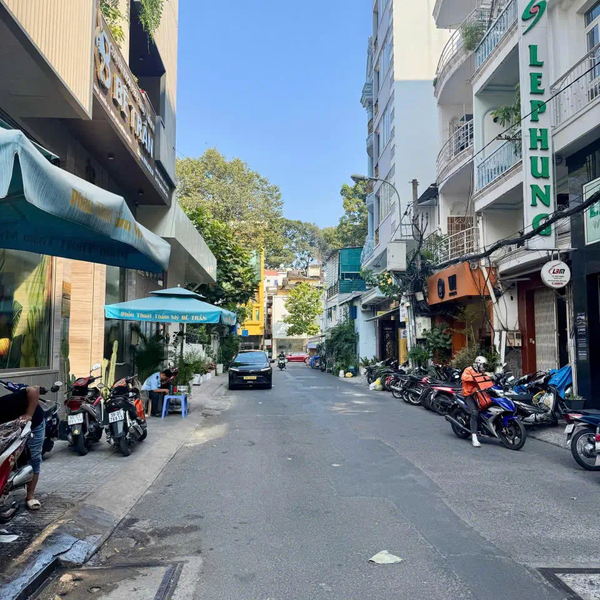 Bán Tòa Nhà 306/2 Nguyễn Thị Minh Khai, Phường 5, Quận 3.