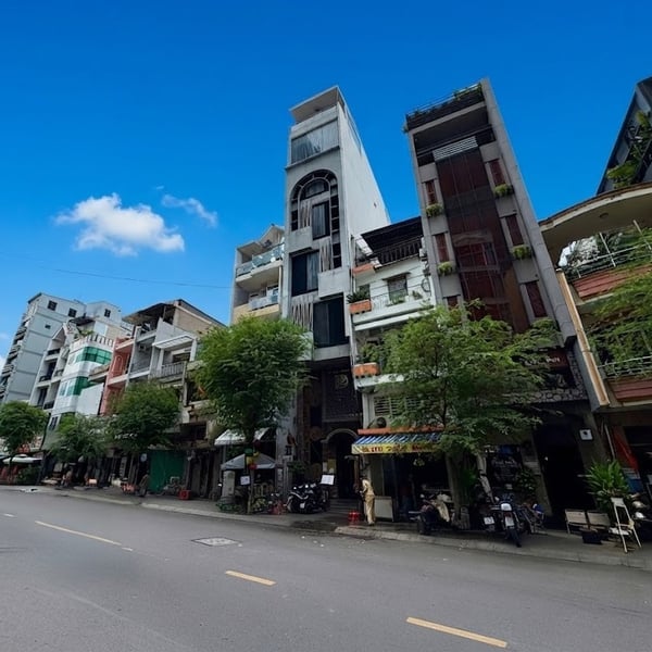 Bán Nhà Mặt Tiền 94 Đề Thám, Phường Cầu Ông Lãnh, Quận 1, TP.HCM