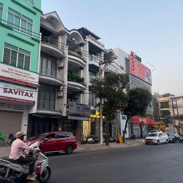 Bán Nhà Góc 2MT 104 Chu Văn An, Phường 26, Quận Bình Thạnh, TPHCM
