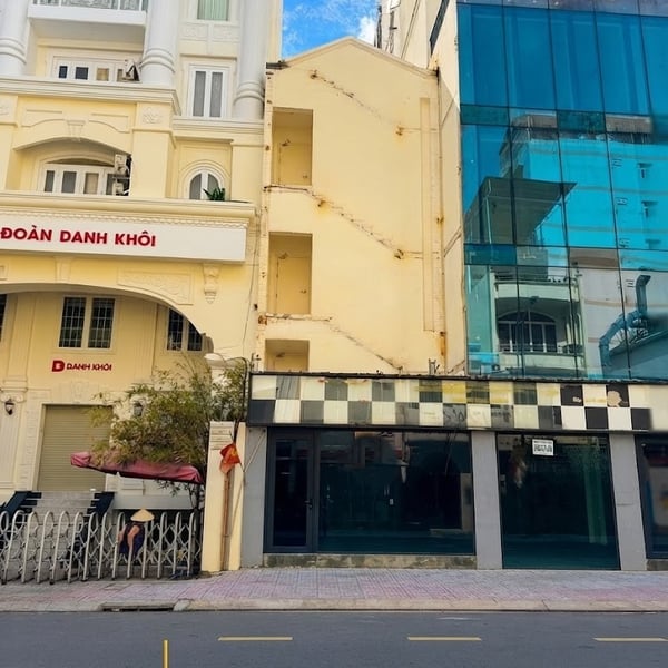 Bán Nhà Mặt Tiền 1A Trần Nhật Duật, Phường Tân Định, Quận 1, TP.HCM