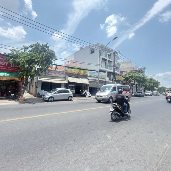 Bán Nhà 70 Đặng Văn Bi, Phường Bình Thọ, Quận Thủ Đức tuyến đường thương mại