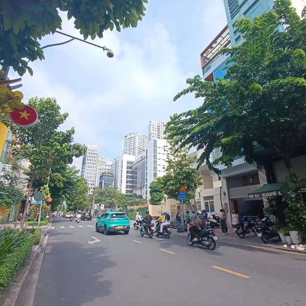 Bán Nhà Mặt Tiền Quận 4 – Đường Đoàn Như Hài, Phường 12, TP.HCM