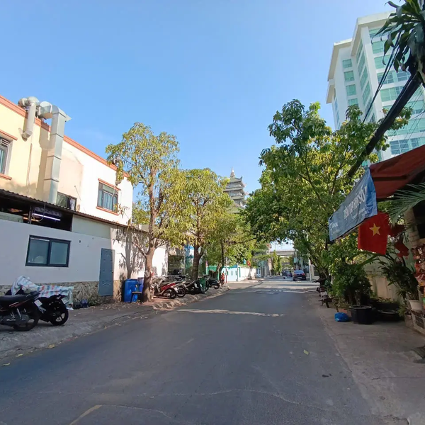 Bán Nhà 4 Nguyễn Bá Lân, Phường Thảo Điền, Quận 2, TP.HCM