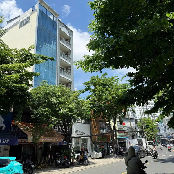 Bán Nhà 158 Nguyễn Văn Thương (D1), Phường 25, Quận Bình Thạnh, TP.HCM