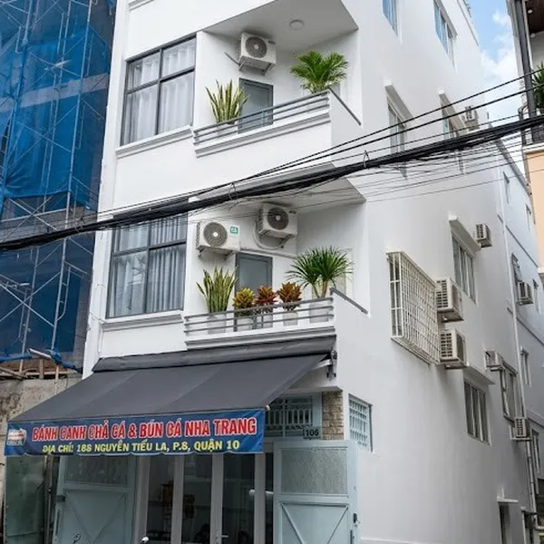 Bán Nhà 108 Nguyễn Tiểu La, Phường 5, Quận 10, TP.HCM kinh doanh sôi động