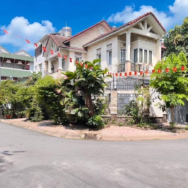 Bán Biệt Thự Góc 2 Mặt Tiền Bình Lợi Bình Thạnh – Ven Sông, Compound Cao Cấp