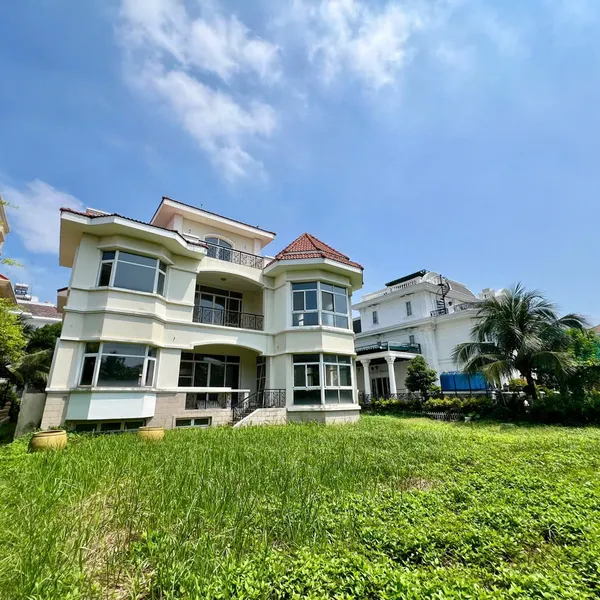 Bán Biệt Thự Chateau View Sông duy nhất tại Phú Mỹ Hưng Quận 7