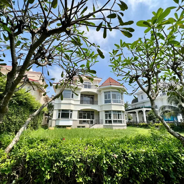 Bán Biệt Thự Chateau View Sông duy nhất tại Phú Mỹ Hưng Quận 7