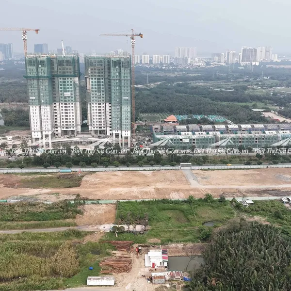 So sánh Essensia Parkway và Essensia Broadway Phú Long 