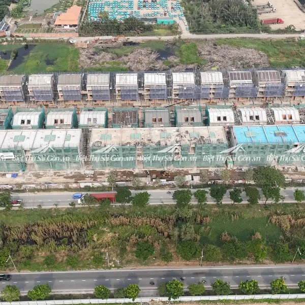 So sánh Essensia Parkway và Essensia Broadway Phú Long 