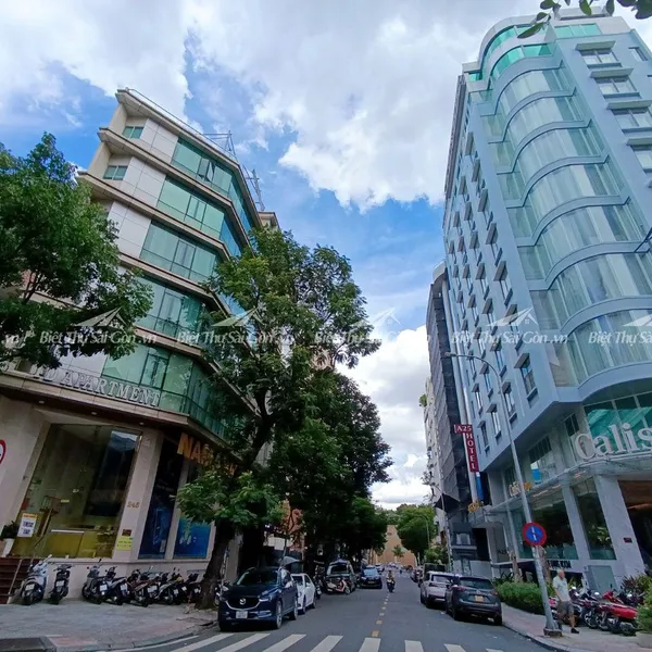 Bán Nhà mặt tiền 245 Lý Tự Trọng & Lê Anh Xuân, Phường Bến Thành, Quận 1