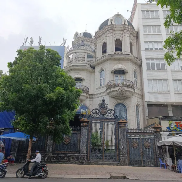 Bán Dinh Thự 8 Nguyễn Thông , Phường 7 , Quận 3 , TP HCM