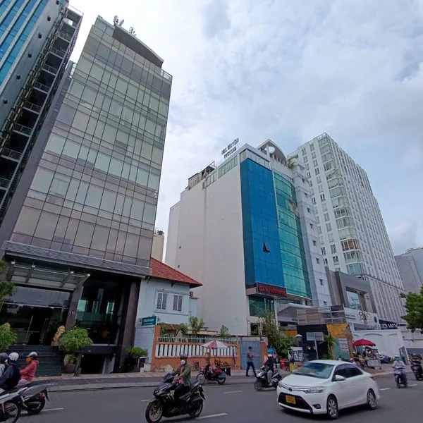 Bán tòa nhà 111 Lý Chính Thắng, Phường Võ Thị Sáu, Quận 3, TP. HCM