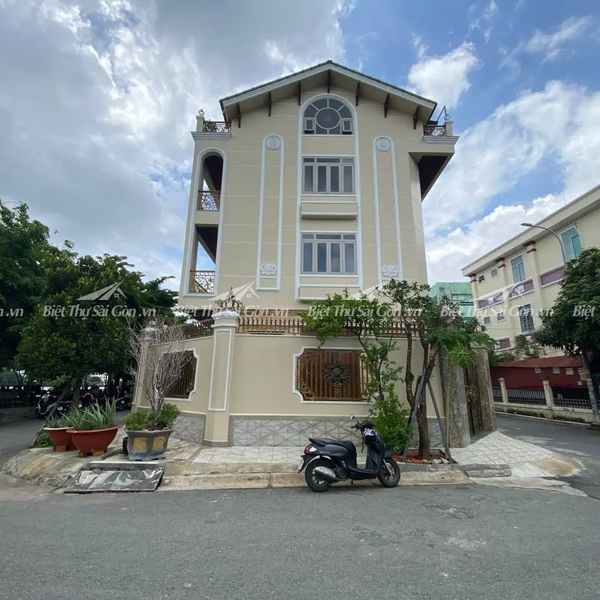 Bán Biệt Thự Bình Lợi, Phường 13, Quận Bình Thạnh, TP.HCM view trực diện Sông