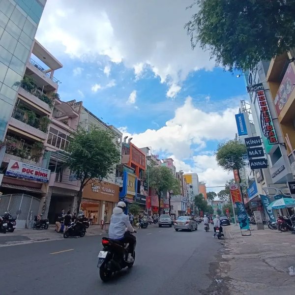 Bán Nhà 724 Sư Vạn Hạnh, Phường Hòa Hưng, Quận 10, TP.HCM