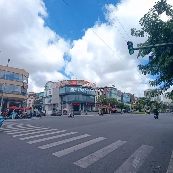 Bán Nhà Góc 195–197 Phan Xích Long, Phường Cầu Kiệu, Quận Phú Nhuận, TP.HCM