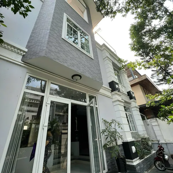 Bán biệt thự góc 59 phạm thái bường phú mỹ hưng quận 7 | Biệt thự góc 2MT view công viên vừa ở vừa kinh doanh đa ngành nghề