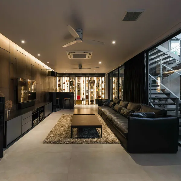 Biệt Thự Nam Thông 2 Phú Mỹ Hưng căn 2 mặt tiền trước sau có hầm và lối kiến trúc độc đáo