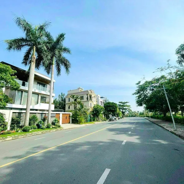 Biệt Thự có hồ bơi Phú Mỹ Hưng Quận 7 sở hữu 2 mặt tiền trước sau view trực diện công viên bờ sông