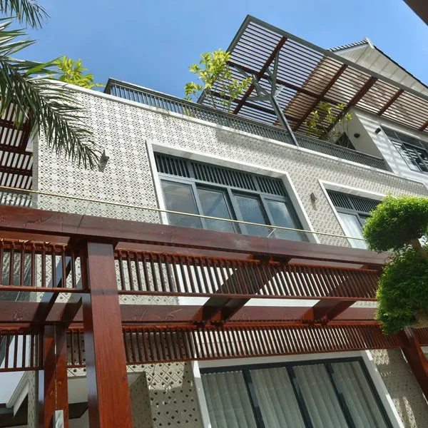 Bán Biệt thự Nam Thông Phú Mỹ Hưng có lối kiến trúc tuyệt đẹp có cả hồ bơi và khuôn viên sân vườn rộng