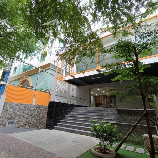 Bán nhà 100 Nguyễn Du, Phường Bến Nghé, Quận 1, TP.HCM gần Nhà Thờ Đức Bà và Dinh Độc Lập