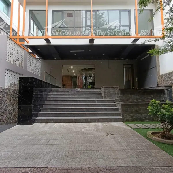 Bán nhà 100 Nguyễn Du, Phường Bến Nghé, Quận 1, TP.HCM gần Nhà Thờ Đức Bà và Dinh Độc Lập