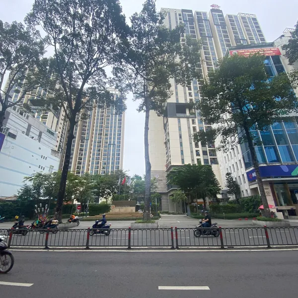 Cho thuê nhà 53 đường 3 Tháng 2, phường 11, Quận 10