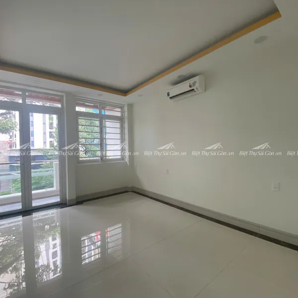 Cho thuê nhà 55 đường 3 Tháng 2, phường 11, Quận 10