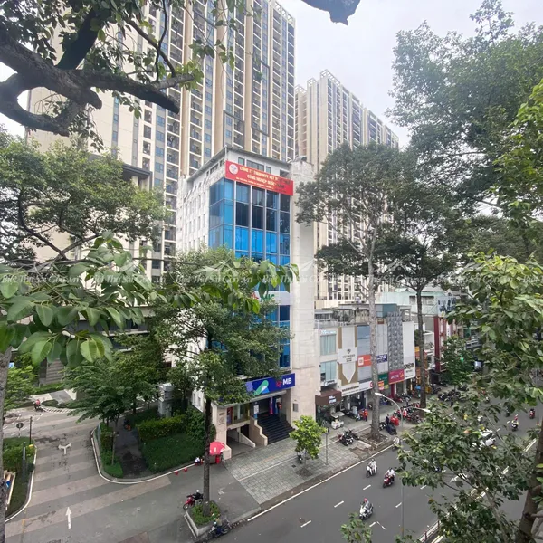 Cho thuê nhà 55 đường 3 Tháng 2, phường 11, Quận 10