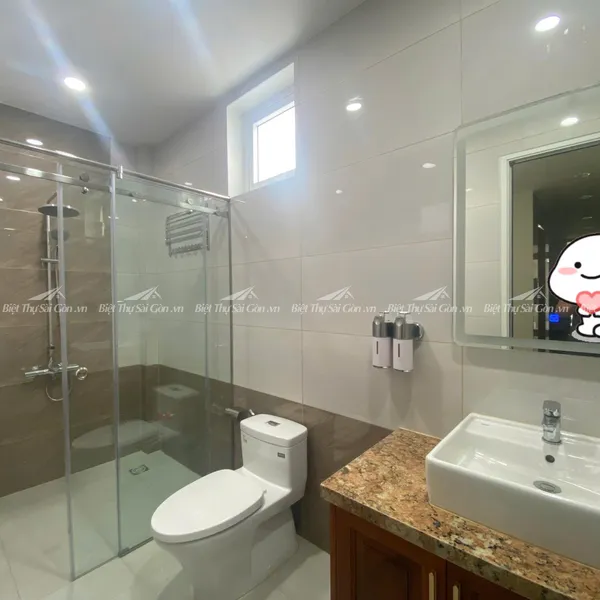 Cho thuê nhà 55 đường 3 Tháng 2, phường 11, Quận 10