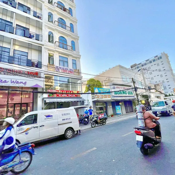 Bán tòa nhà 44 Lâm Văn Bền ,Tân Thuận Tây, Quận 7