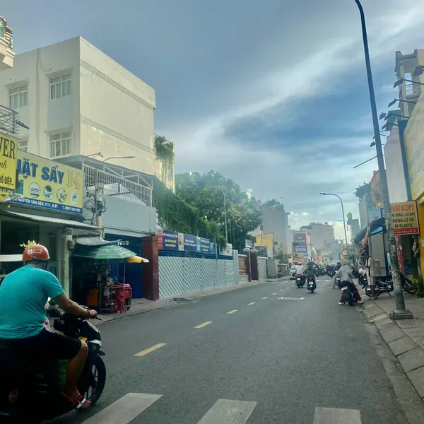 Bán nhà 212 Nguyễn Văn Đậu, P.11, Q. Bình Thạnh