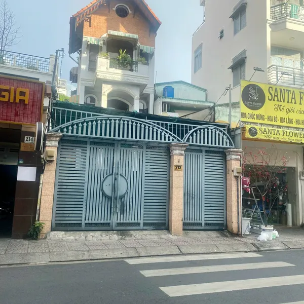 Bán nhà 212 Nguyễn Văn Đậu, P.11, Q. Bình Thạnh