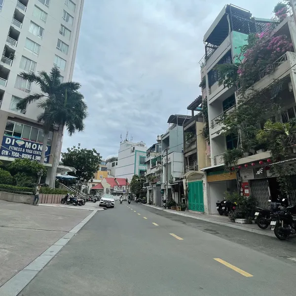 Bán nhà 8 Nguyễn Văn Nguyễn , phường Tân Định , Quận 1