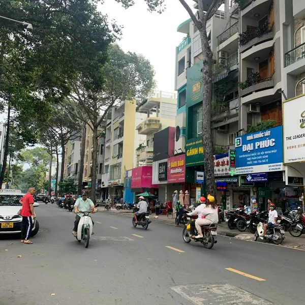 Bán nhà 341 Nguyễn Trãi , Phường 7 , Quận 5 , Hồ Chí Minh