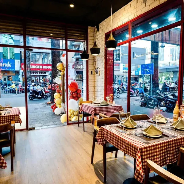 Bán nhà 484 Nguyễn Tri Phương , Phường 9 , Quận 10 , Hồ Chí Minh