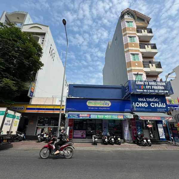 Bán Nhà 258 260 Cao Thắng, Phường 12, Quận 10 , TPHCM