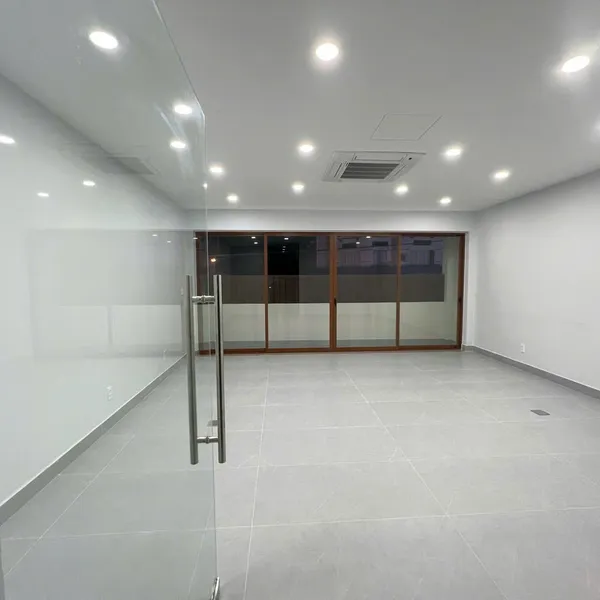 Bán Nhà 24 Hoàng Việt, Phường 4, Quận Tân Bình, TP.HCM.