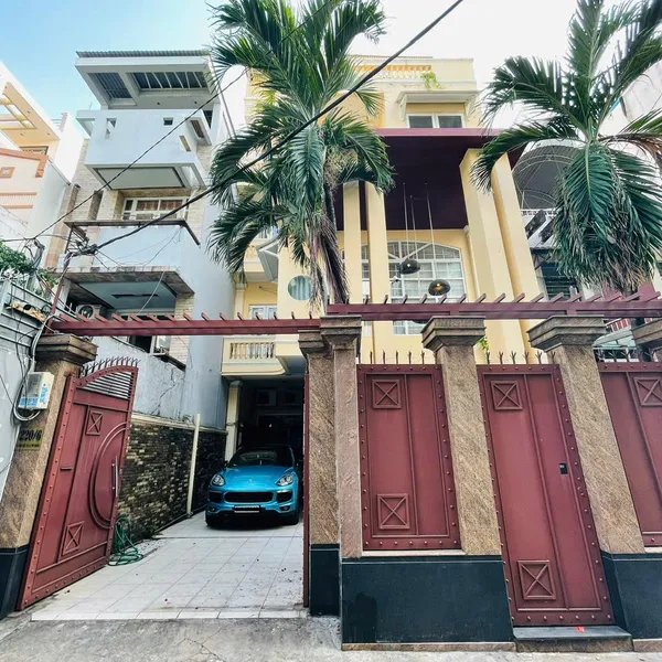 Bán Biệt Thự 220/6 Hồ Văn Huê, Phường 9, Quận Phú Nhuận TP.HCM.