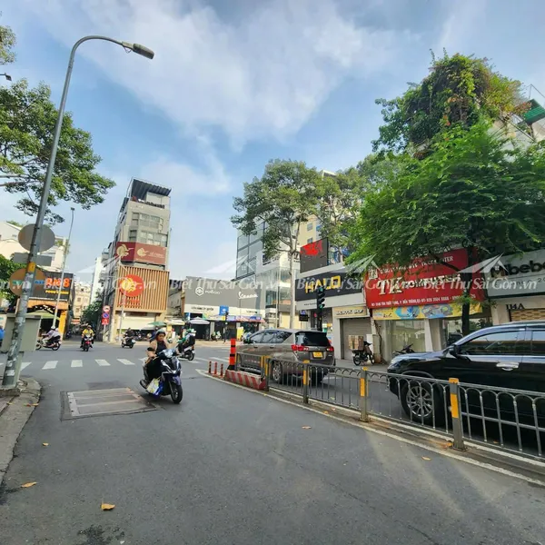 Bán Nhà Mặt Tiền Tôn Thất Tùng, Bến Thành, Quận 1, Hồ Chí Minh