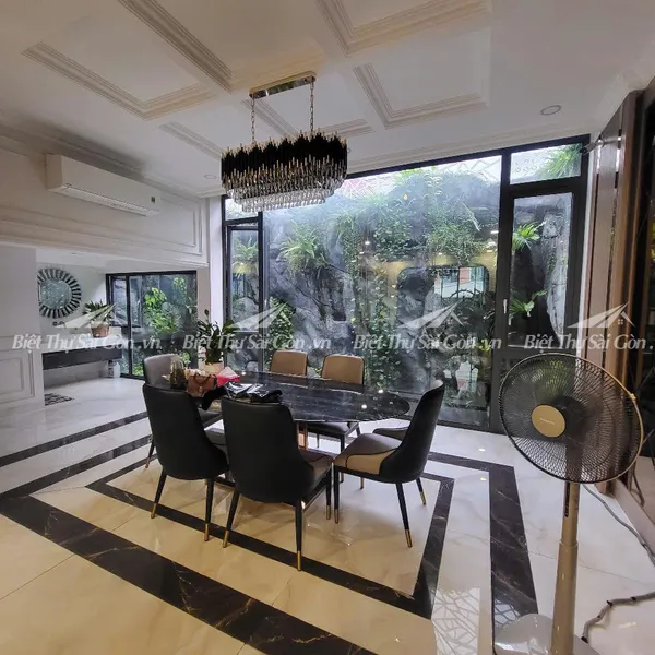 Bán Tòa Nhà U12A Bạch Mã, Phường 15, Quận 10, Hồ Chí Minh