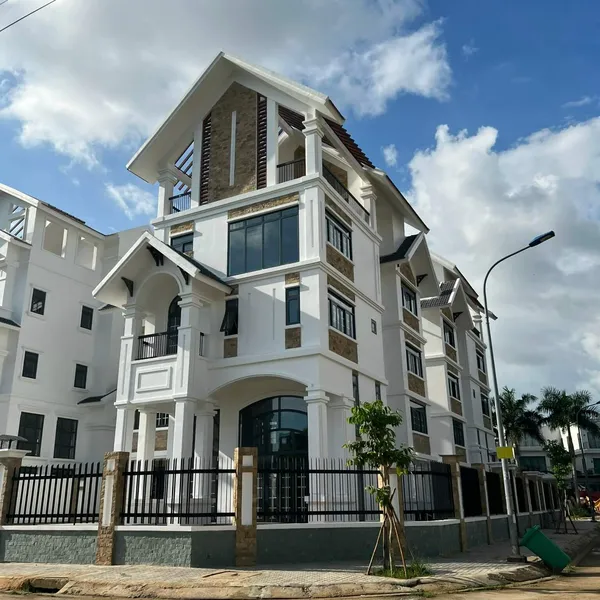 Bán Biệt Thự 11 Đường Số 70, P. Thạnh Mỹ Lợi, TP. Thủ Đức 