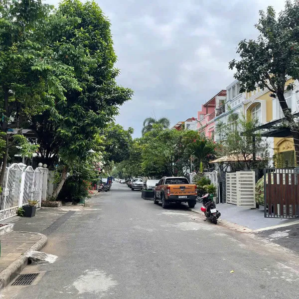 Bán Biệt Thự Hưng Thái, Phú Mỹ Hưng, Quận 7 khu Compound An Ninh